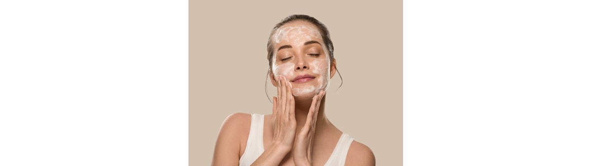 Gel de limpeza para pele com acne: como escolher?