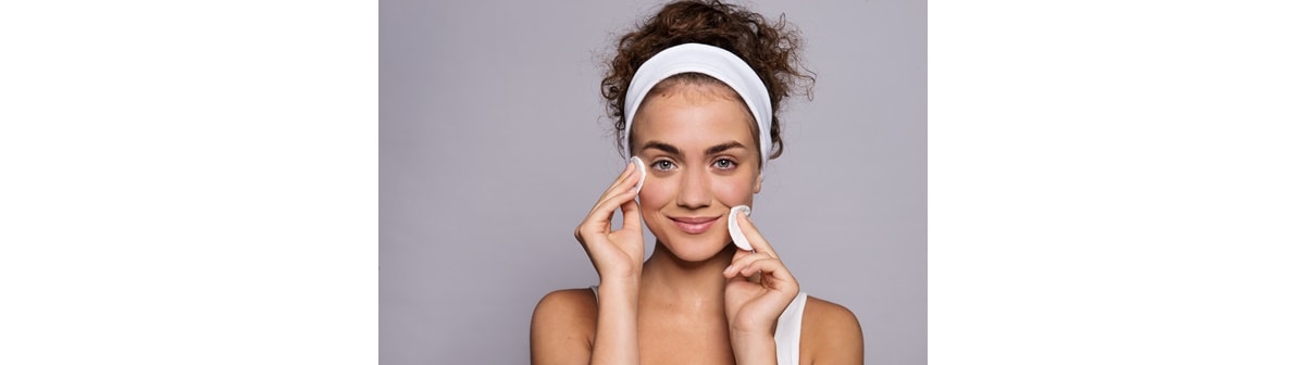 Entenda como fazer limpeza de pele em casa