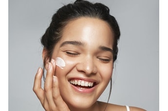 Veja hábitos que ajudam a diminuir a oleosidade na pele