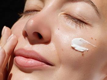 Vitamina C com protetor solar