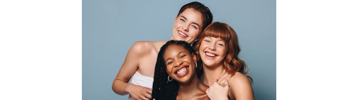 Mulheres com diferentes níveis de melanina