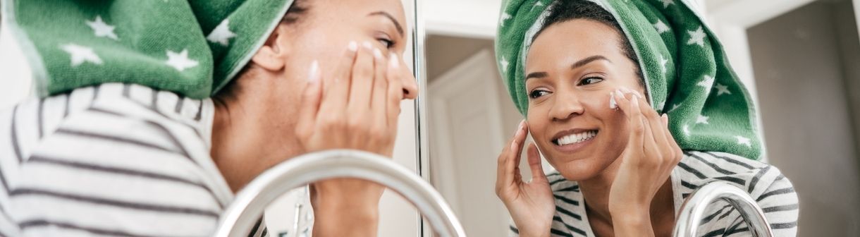 Como aplicar sérum com vitamina C? Existe uma forma mais indicada? Saiba como usar