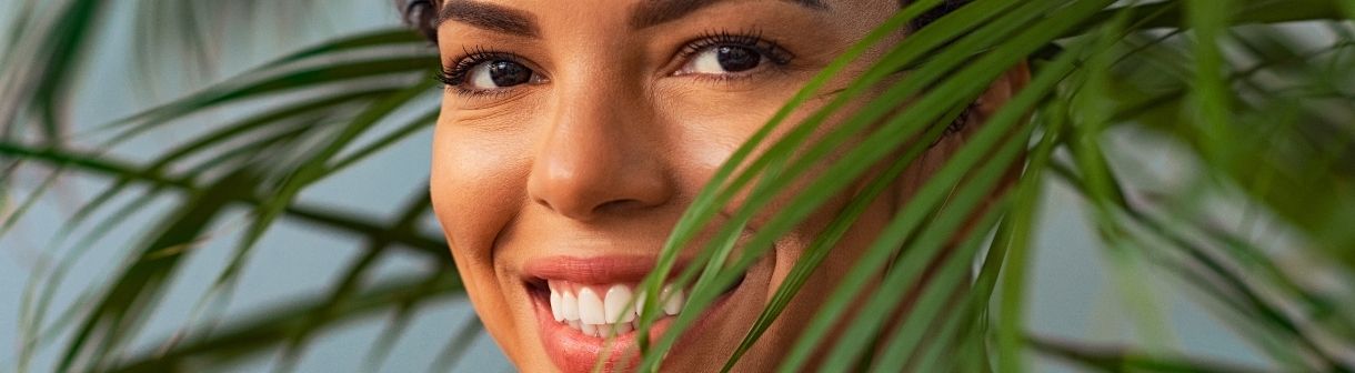 Como cuidar da pele no verão: dermatologista indica rotina de skincare para prevenir queimaduras solares, manchas e o descascamento