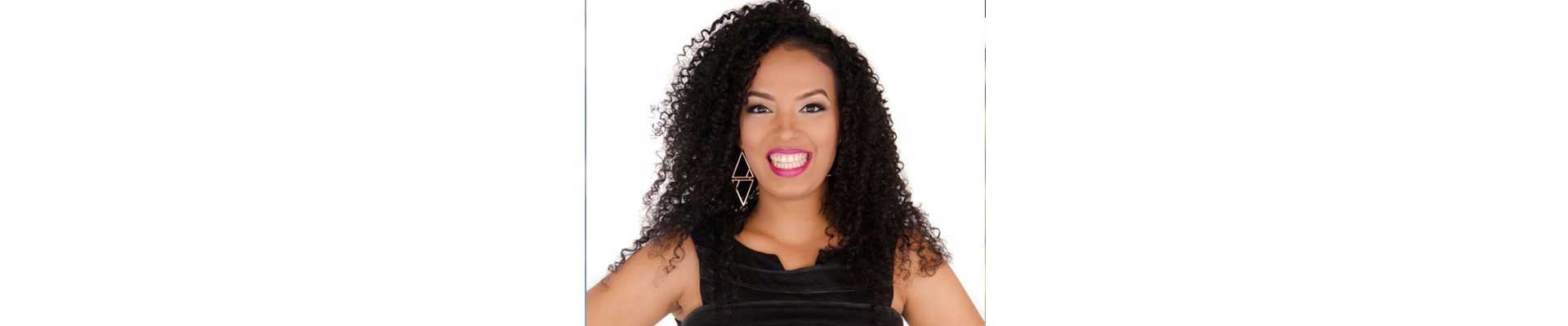 Elas dizem: Cacheadas preferem vermelho e chocolate na hora de pintar