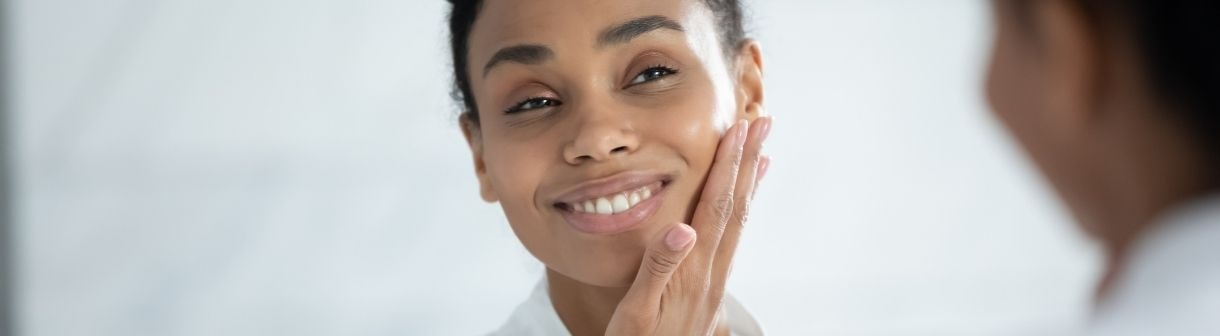 Hidratante facial para pele com manchas: qual é a melhor opção de produto?