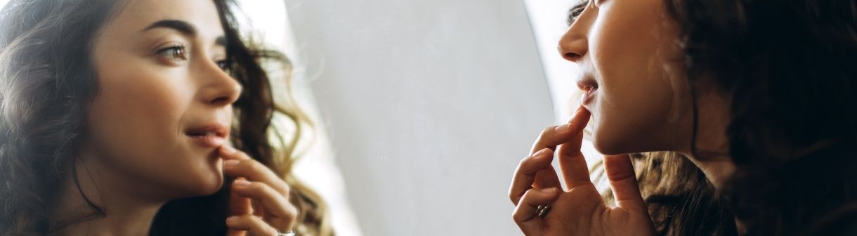 Mancha no buço: o que pode ser? É melasma? Como tratar?