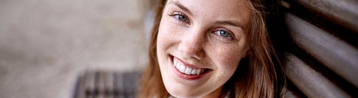 Manchas solares, melasma, manchas de acne: quais tipos de marcas a vitamina C ajuda a tratar?