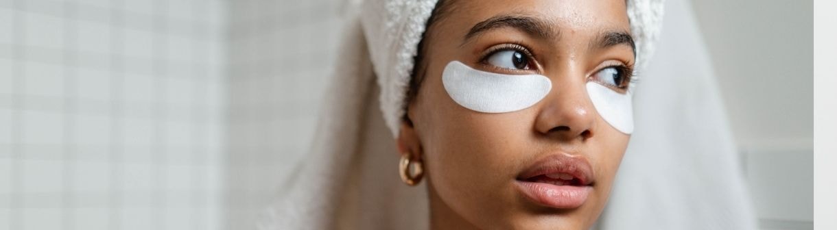 Máscara de tecido para olhos com água de coco: conheça a eye mask de Garnier