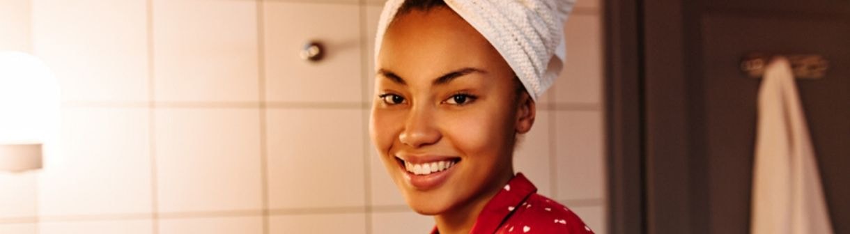 Pele oleosa: passo a passo de como segurar a oleosidade