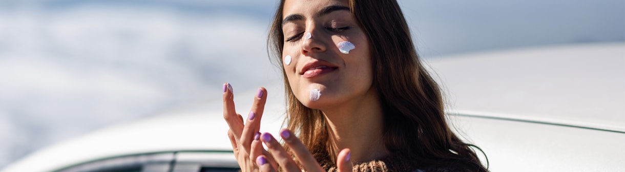 Entenda a importância de usar protetor solar todos os dias, mesmo no inverno e nos dias nublados