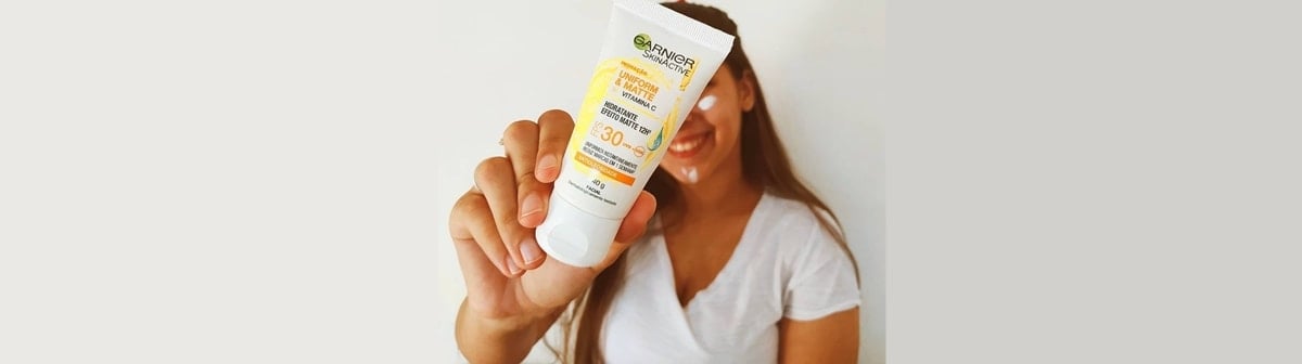 Como passar protetor solar facial do jeito certo? Como passar protetor solar facial do jeito certo?