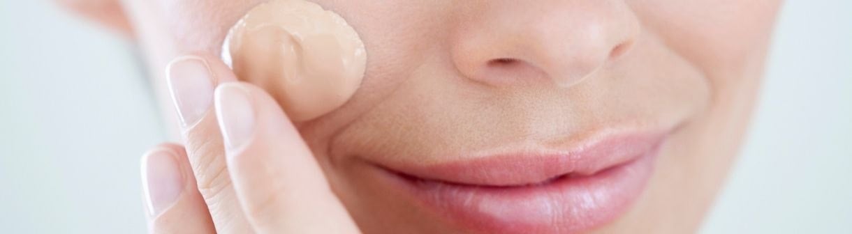 Resenha novo protetor hidratante Garnier Uniform&Matte com Cor