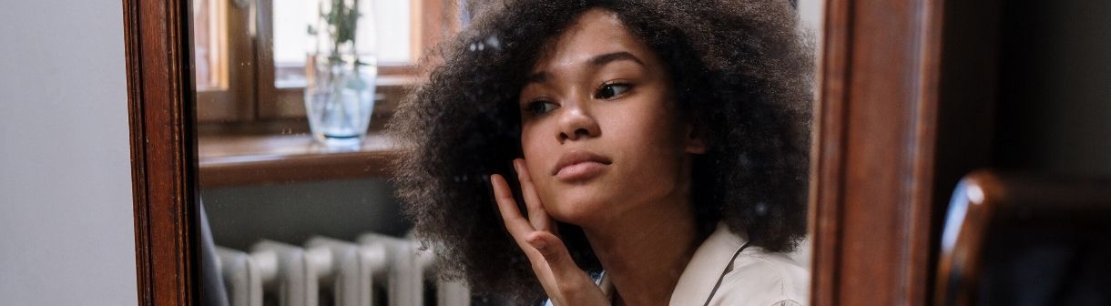 SPA em casa: da máscara à limpeza, 5 cuidados para deixar sua pele incrível