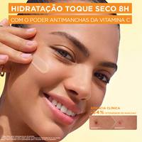 Imagem Hidratante Facial Toque Seco Antimanchas | Antes e Depois | Garnier